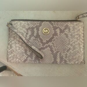 Michael Kors wristlet